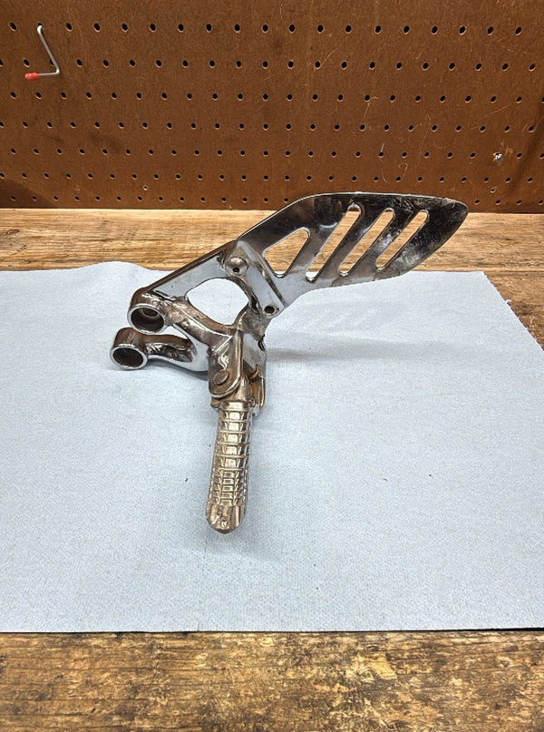 2006-2007 SUZUKI GSX-R600/750 - LEFT REARSET FOOT PEG *CHROME*