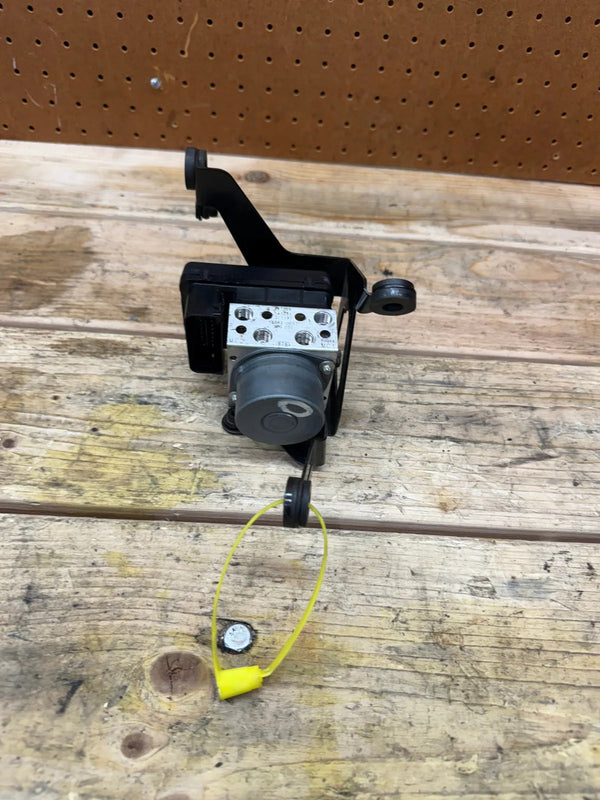 2011-2024 OEM KAWASAKI NINJA ZX10R ZX-10R ABS BRAKE PUMP UNIT MODULE