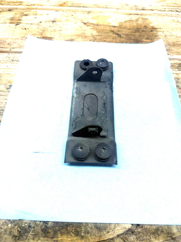 08-19 OEM SUZUKI HAYABUSA GAS TANK FUEL CELL PETROL RESERVOIR BRACKET MOUNT