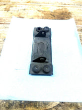08-19 OEM SUZUKI HAYABUSA GAS TANK FUEL CELL PETROL RESERVOIR BRACKET MOUNT