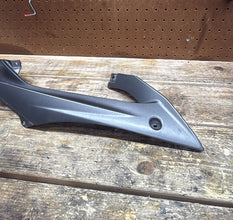 2008-2016 YAMAHA YZF R6 - RIGHT FRONT UPPER MID SIDE FAIRING COWL