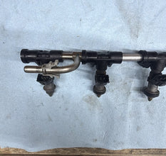 2001-2003 OEM SUZUKI GSXR600/750 - FUEL INJECTORS & FUEL RAIL