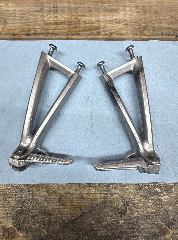 2008-2016 OEM YAMAHA YZF R6 - PASSENGER PEGS FOOT REST RIGHT AND LEFT