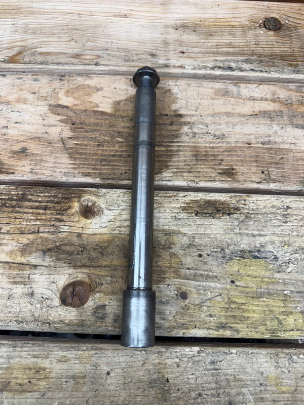 2009-2014 OEM YAMAHA YZF R1 1000 FRONT WHEEL AXLE BOLT