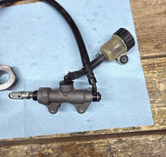 2006-2007 OEM YAMAHA YZF R6 - REAR CALIPER / MASTER AND RESERVOIR