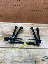 2005-2006 OEM SUZUKI GSXR1000 GSXR 1000 OEM LEFT RIGHT REAR PASSENGER PEGS