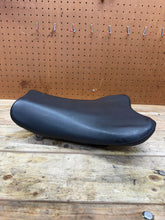 2005-2006 OEM SUZUKI GSXR 1000 GSXR1000 DRIVER FRONT SEAT SADDLE