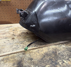 2001-2002 YAMAHA YZF R6 - FUEL TANK GAS TANK PETROL RESERVOIR