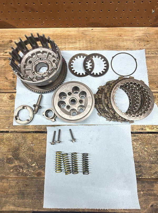 2006-2007 OEM SUZUKI GSX-R600 - CLUTCH ASSEMBLY BASKET PRESSURE PLATE