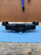 99-07 OEM GSX1300R HAYABUSA FRONT UPPER TRIPLE TREE CLAMP & HOLDER