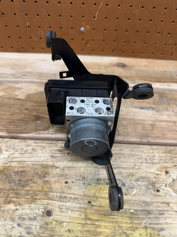 2011-2024 OEM KAWASAKI NINJA ZX10R ZX-10R ABS BRAKE PUMP UNIT MODULE