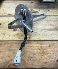 2008-2009 GSXR 600/750 OEM FUEL PUMP BRACKET & WIRING