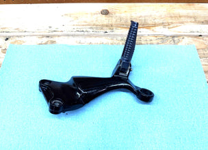 01-07 OEM SUZUKI HAYABUSA GSX1300R RIGHT REAR BACK PASSENGER PEG