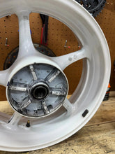17-20 OEM YAMAHA YZF R6R REAR WHEEL BACK RIM / ROTOR / ABS