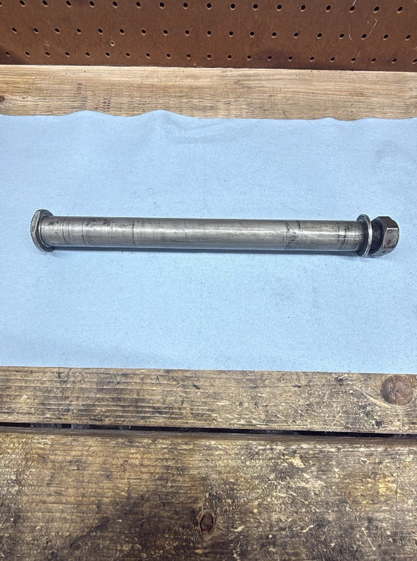 2006-2007 OEM YAMAHA YZF R6 - REAR AXLE / NUT / WASHER