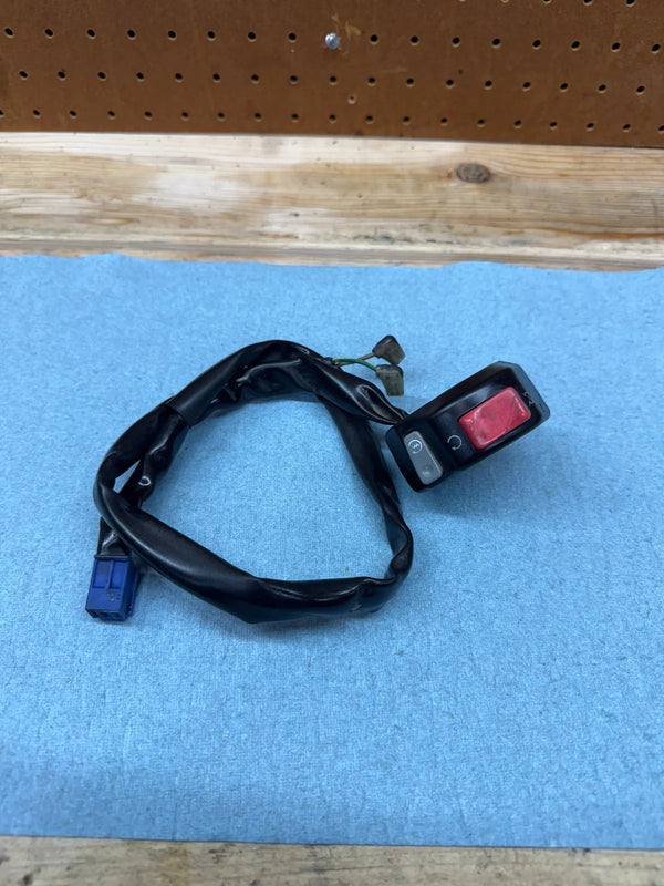 2004-2006 OEM YAMAHA YZF R1 RIGHT CLIP ON HANDLE KILL OFF START SWITCH