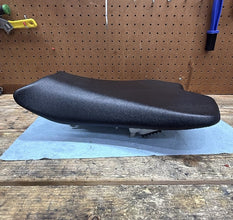 2006-2007 OEM YAMAHA YZF R6 - MAIN SEAT PILLON CUSHION