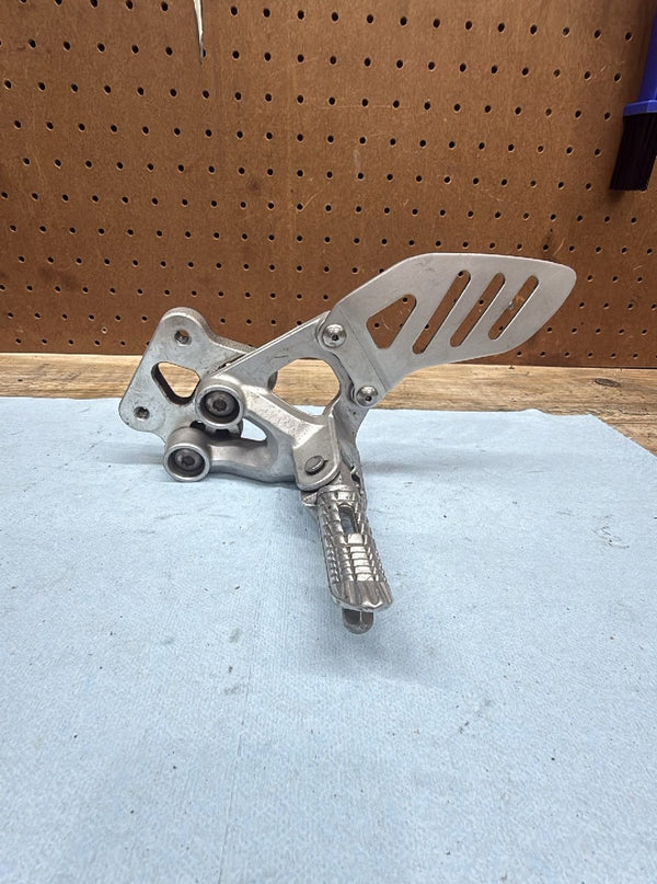 2006-2007 OEM SUZUKI GSX-R600/750 -  LEFT REARSET & FRAME BRACKET