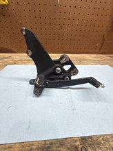 2006-2007 OEM SUZUKI GSX-R600/750 - RIGHT REARSET & BRAKE LEVER