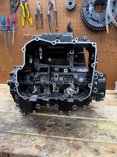 09-14 OEM YAMAHA YZF ENGINE MOTOR CRANKCASE CRANK CASES BLOCK
