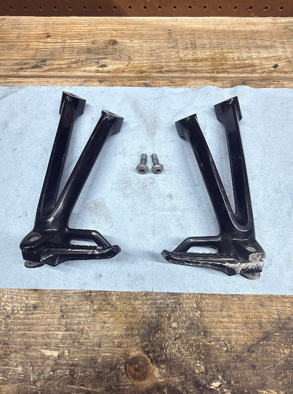 2006-2007 OEM SUZUKI GSX-R600/750 OEM PASSENGER PEGS