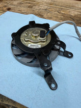2017-2020 OEM YAMAHA YZF R6 RIGHT ENGINE RADIATOR COOLING FAN MOTOR