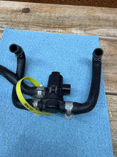 2008-20SUZUKI HAYABUSA OEM AIR VALVE SOLENOID TOP ENGINE SWITCH SENSOR