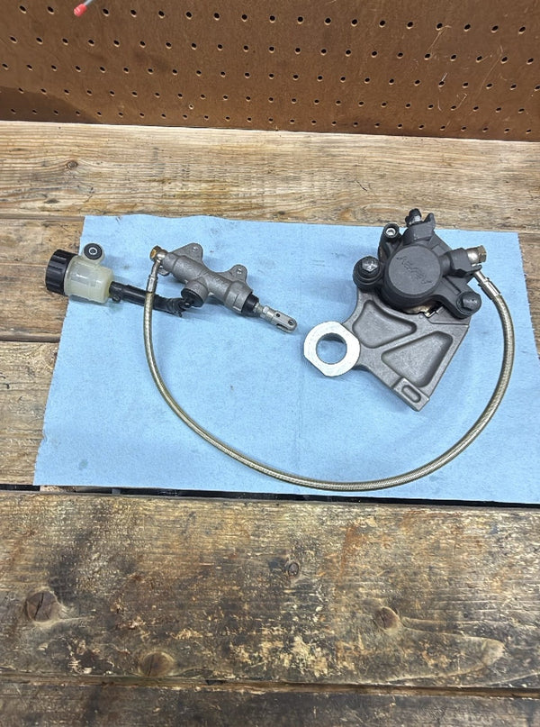 2006-2007 OEM YAMAHA YZF R6 - REAR CALIPER / MASTER AND RESERVOIR