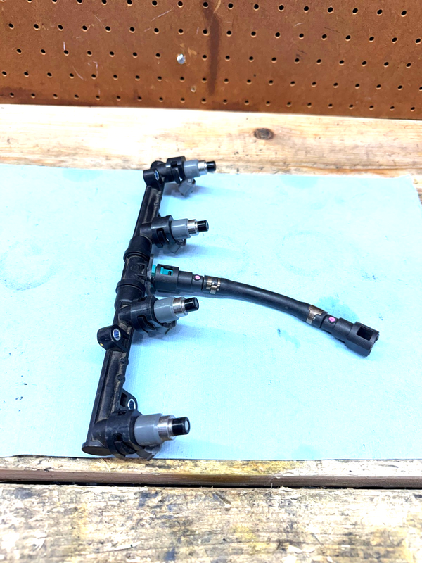 2008-2011 OEM HONDA CBR1000RR FUEL INJECTORS