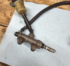 2006-2007 OEM YAMAHA YZF R6 - REAR CALIPER / MASTER AND RESERVOIR