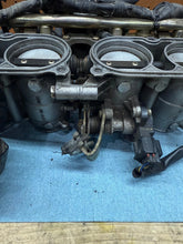 2004-2006 OEM YAMAHA YZF R1 MAIN FUEL INJECTORS / THROTTLE BODIES
