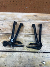 2005-2006 OEM SUZUKI GSXR1000 GSXR 1000 OEM LEFT RIGHT REAR PASSENGER PEGS