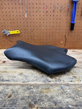 2017-2020 OEM YZF R6 YZFR6 FRONT DRIVERS SEAT PAD SADDLE PILLION