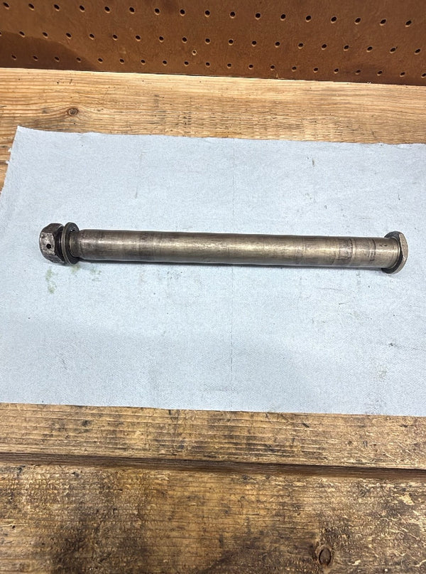 2008-2016 OEM YAMAHA YZF R6 - REAR AXLE & NUT