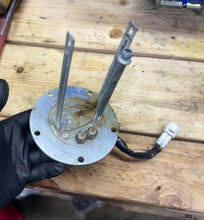 2008-2009 GSXR 600/750 OEM FUEL PUMP BRACKET & WIRING