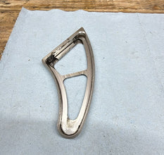 08-16 YAMAHA R6 - SHARK FIN CHAIN GUARD