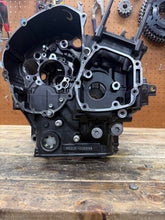 09-14 OEM YAMAHA YZF ENGINE MOTOR CRANKCASE CRANK CASES BLOCK