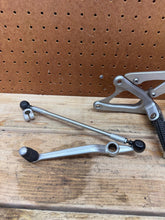 2009-2014 OEM YAMAHA YZF R1 LEFT REARSET DRIVER FOOT PEG SHIFTER LINKAGE