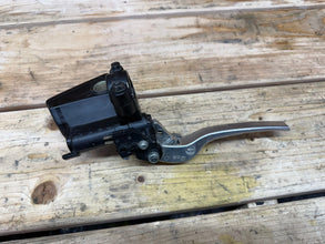 2008-2012 SUZUKI BUSA GSXR1300R OEM FRONT BRAKE MASTER CYLINDER W/ LEVER