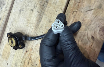 2006-2024 OEM SUZUKI GSXR 600/750 NEUTRAL POSITION SWITCH SENSOR & BOLTS
