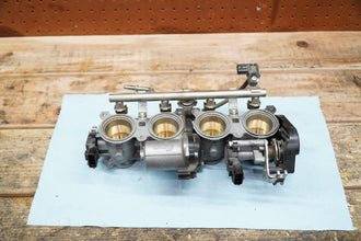 08-16 OEM YAMAHA YZF R6 MAIN FUEL GAS PETROL INJECTOR THROTTLE BODIES BODY RAIL