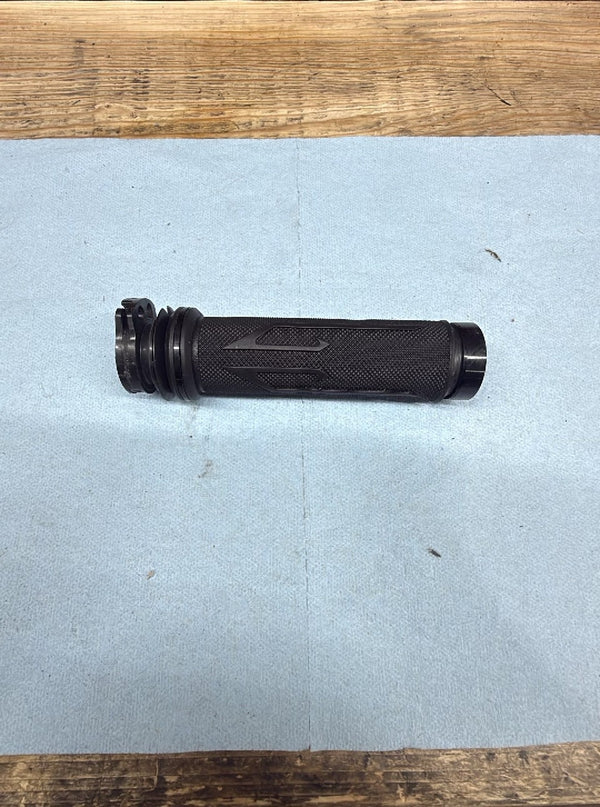 2009-2016 SUZUKI OEM GSX-R1000 - THROTTLE TUBE AND GRIP