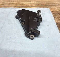 2008-2016 OEM YAMAHA YZF R6 - CRANKCASE BREATHER COVER
