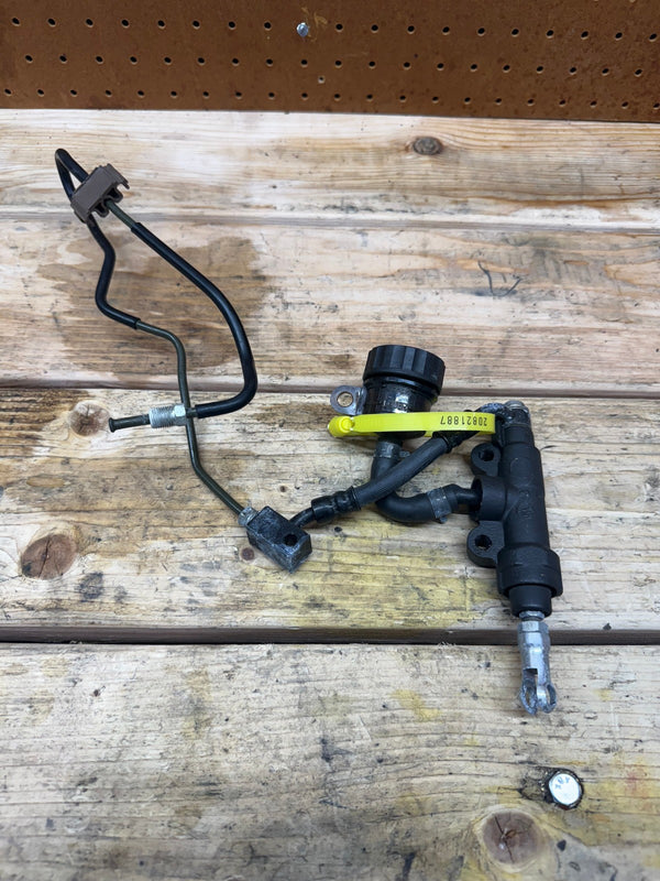2016-2020 OEM KAWASAKI ZX10R REAR BRAKE MASTER CYLINDER BRAKE LINE RESERVOIR