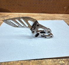 2006-2007 SUZUKI GSX-R600/750 - LEFT REARSET FOOT PEG *CHROME*