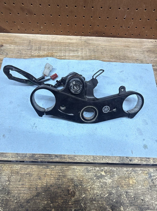 2008-2016 OEM YAMAHA YZF R6 - TOP TRIPLE TREE FORK CLAMP & IGNITON