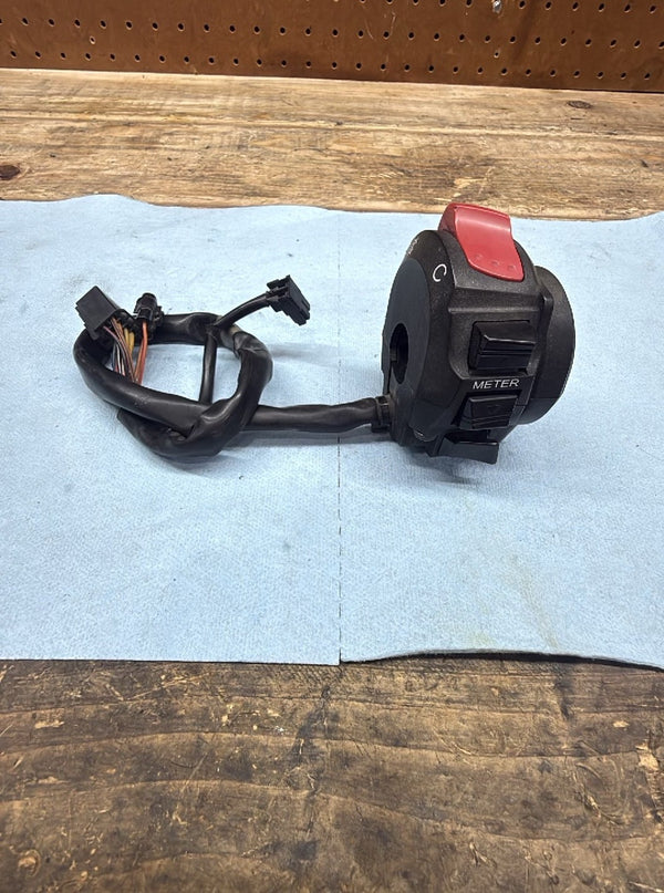 2011-2025 OEM SUZUKI GSXR600/750 - KILL SWITCH RIGHT HANDLEBAR CONTROLS