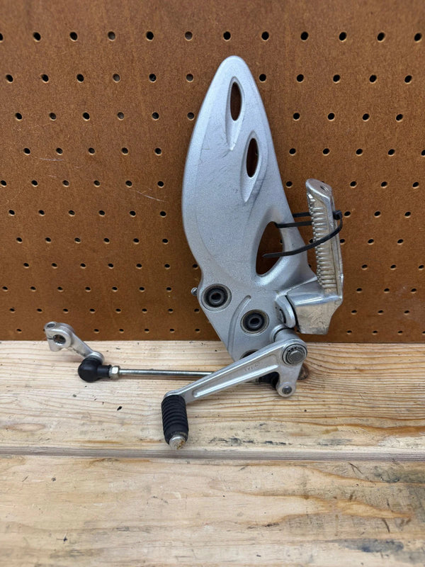 08-20 OEM SUZUKI HAYABUSA LEFT SIDE REARSET REAR SET SHIFT PEG SHIFTER ROD