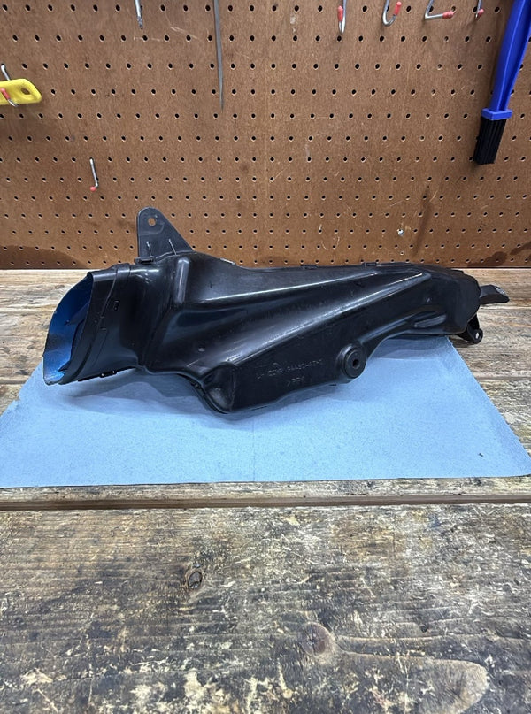 2009-2016 OEM SUZUKI GSX-R1000 - LEFT AIR DUCT AIR DUCT 94430-47H0
