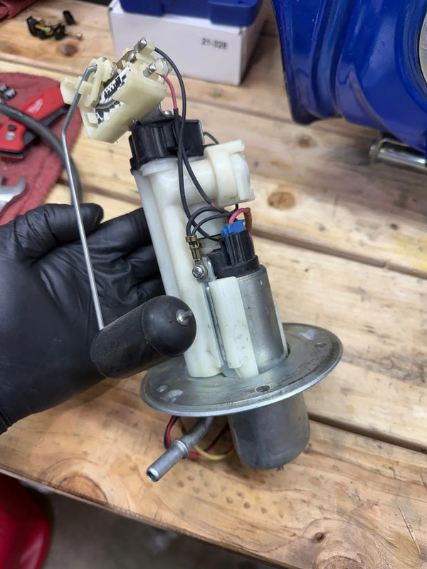 06-07 GSXR 750/600 FUEL PUMP GAS PETROL SENDER UNIT 15100-01H00